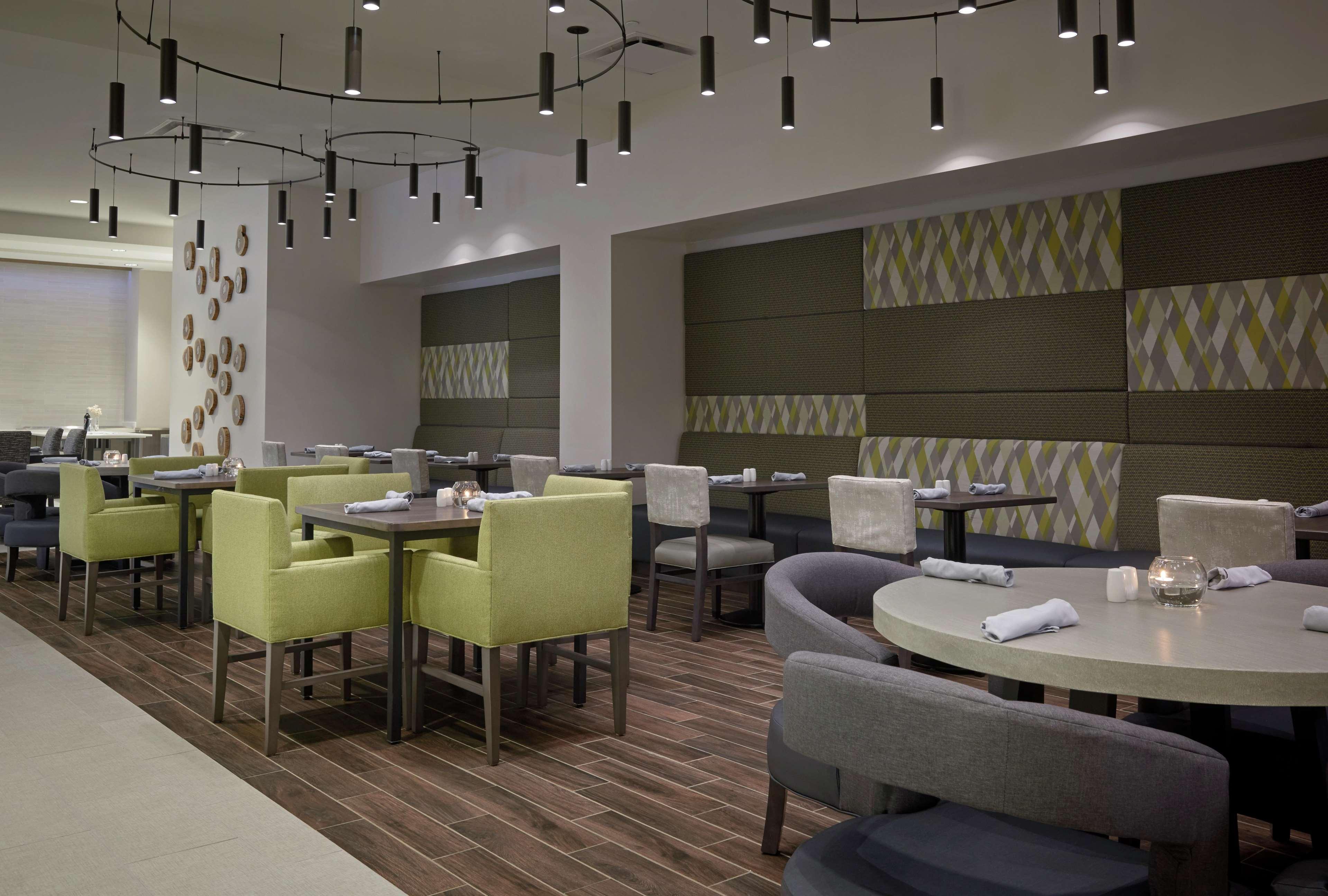 Hilton Garden Inn Corning Downtown Экстерьер фото